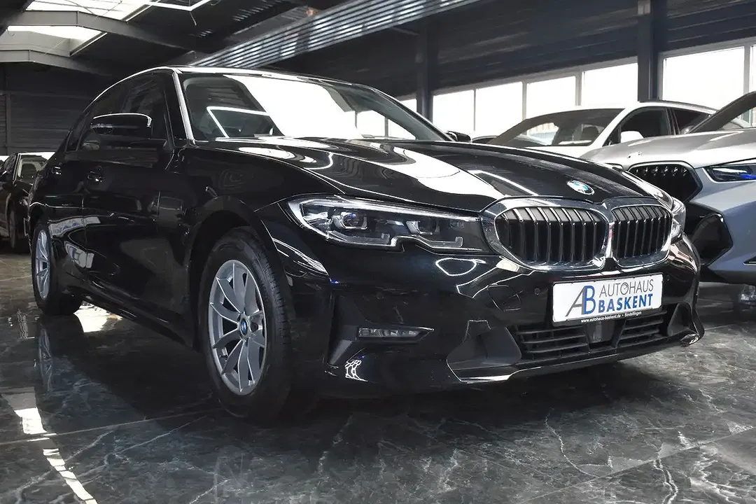 BMW 320 - Thumbnail 13