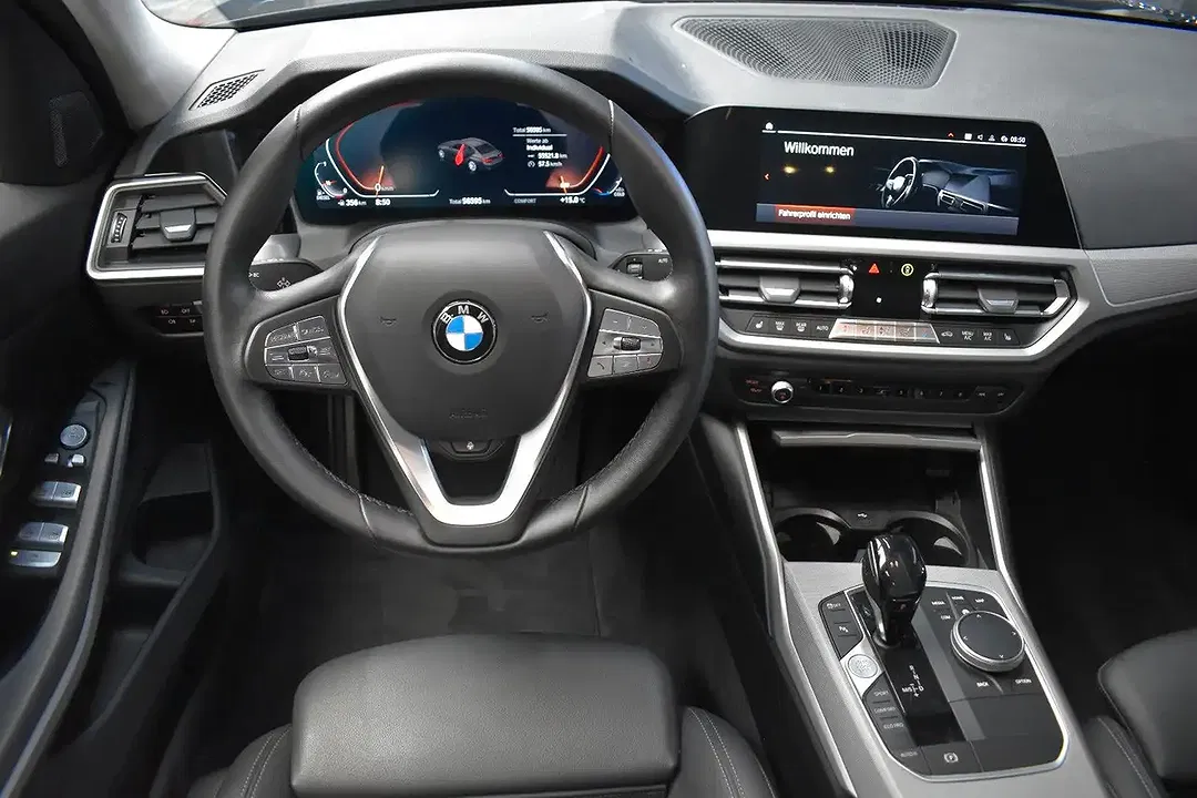 BMW 320 - Thumbnail 2