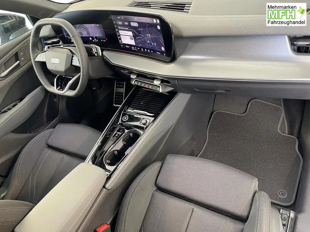 Audi Q3 - Thumbnail 12