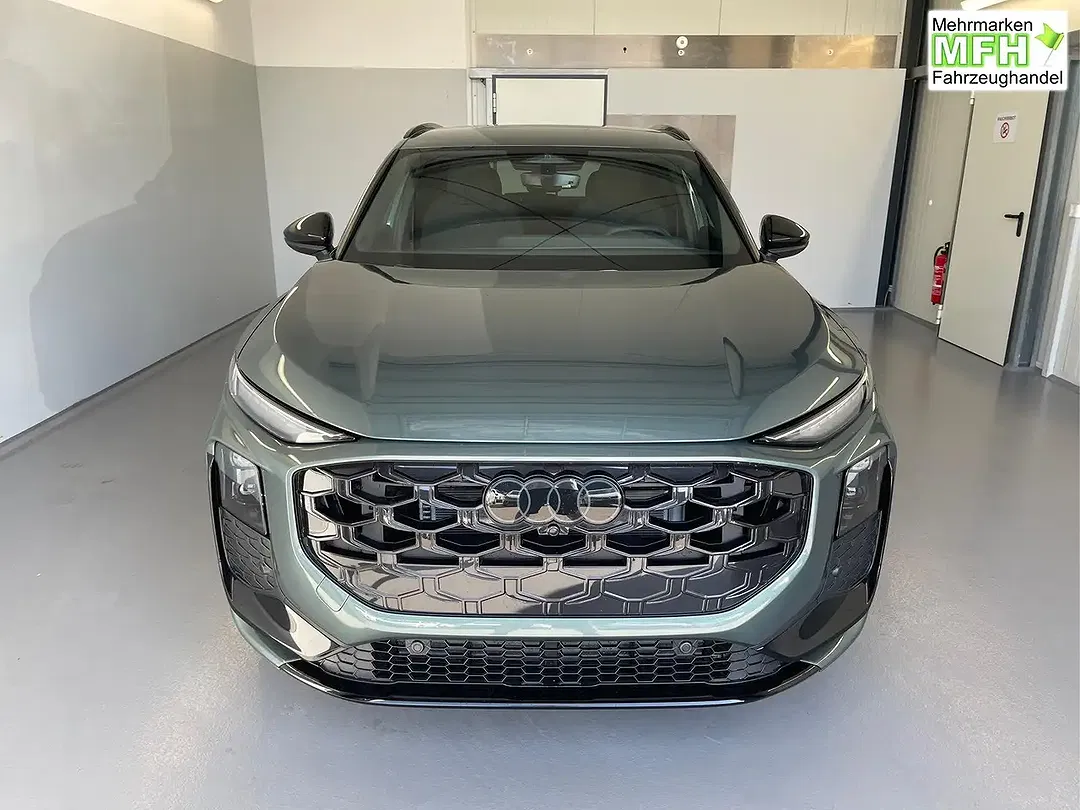 Audi Q3 - Thumbnail 2