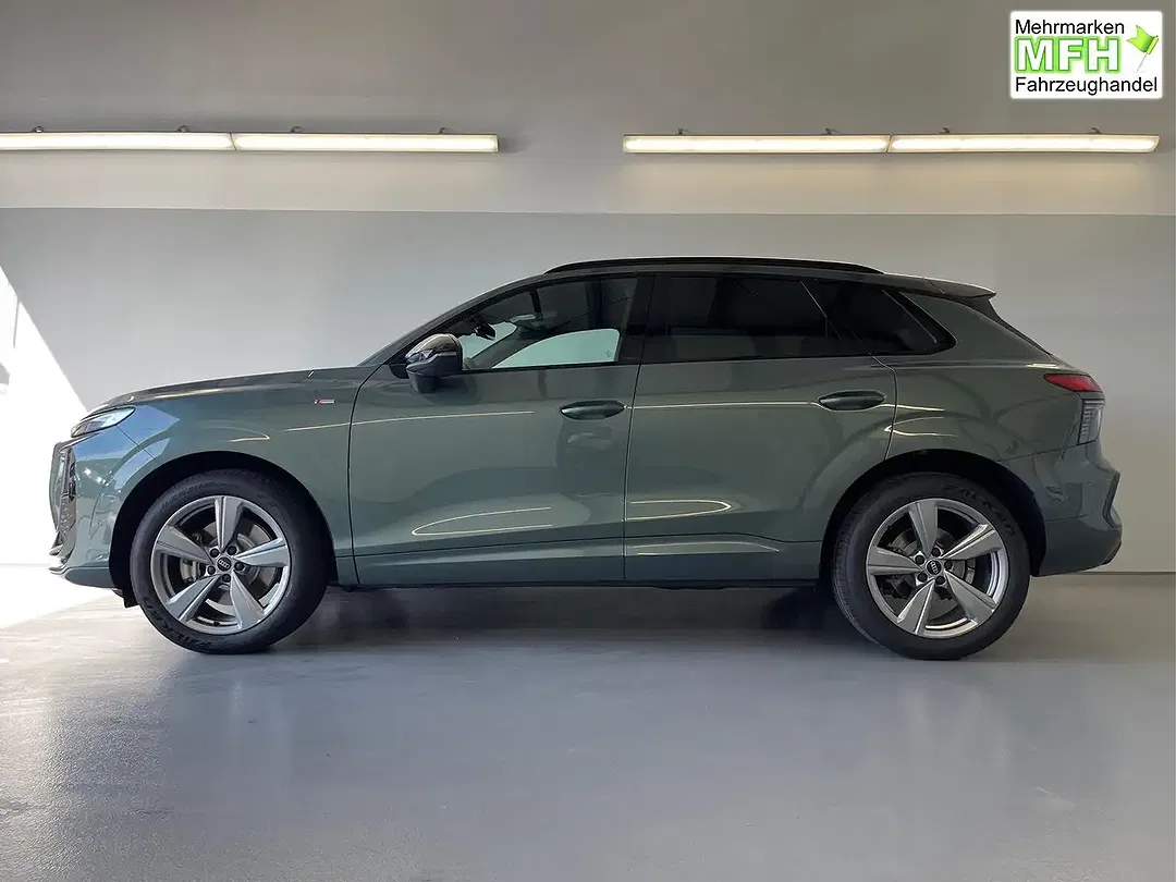 Audi Q3 - Thumbnail 3