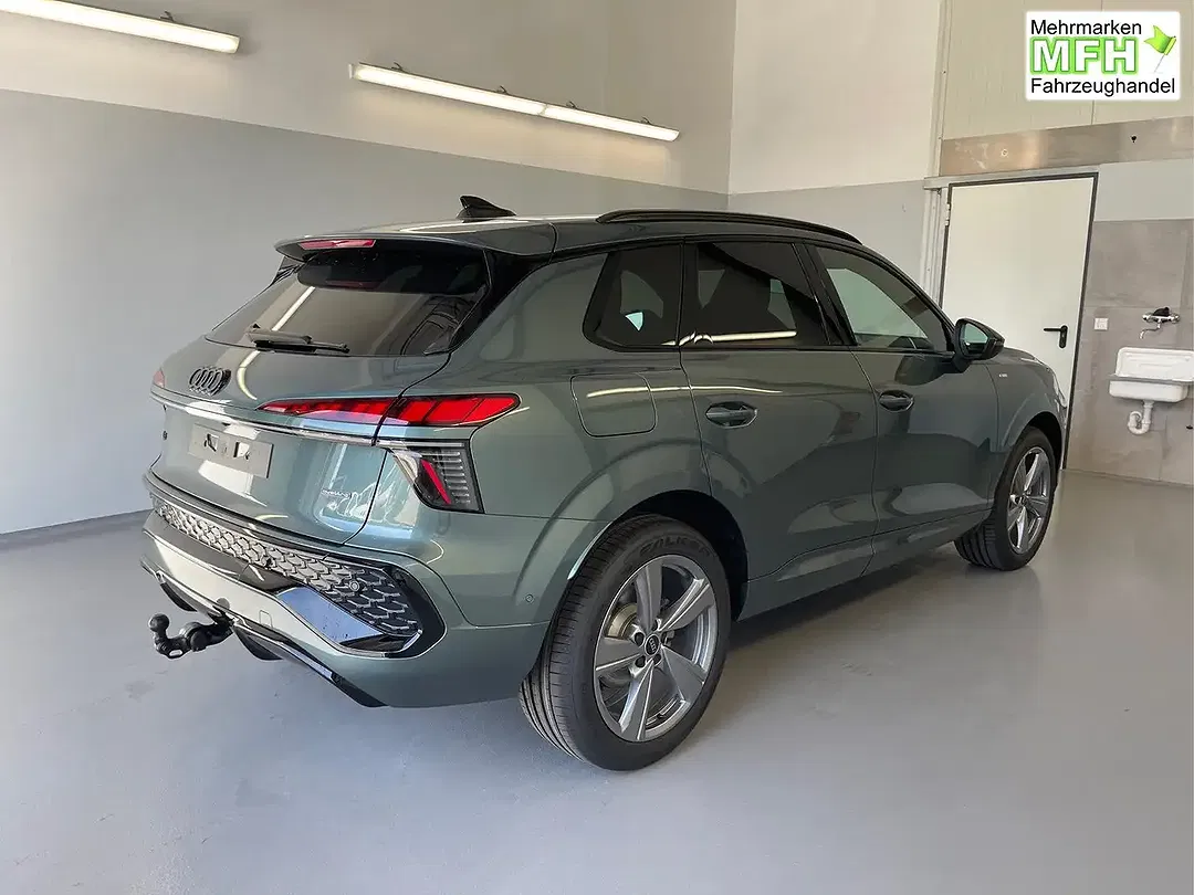 Audi Q3 - Thumbnail 4