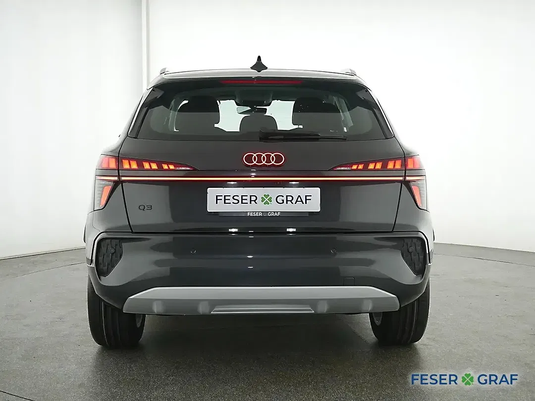 Audi Q3 - Thumbnail 12