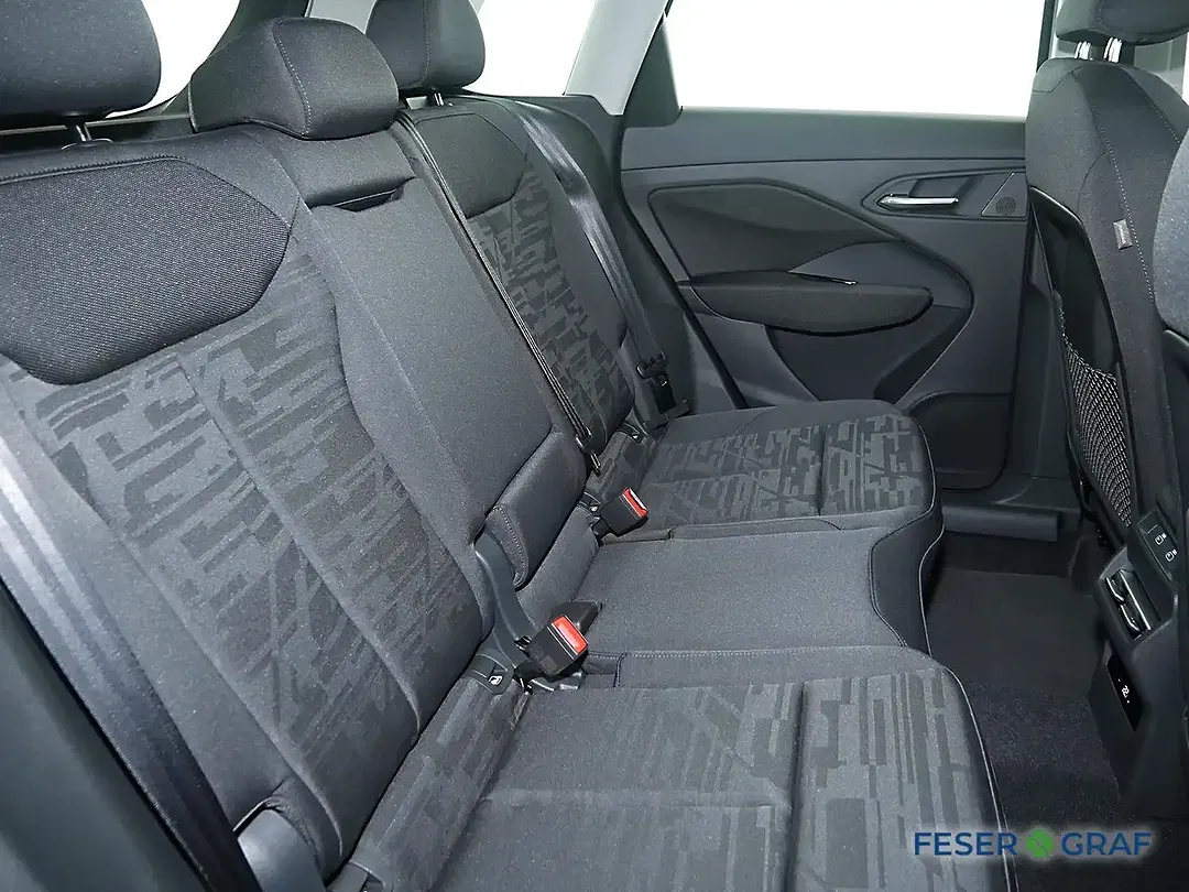 Audi Q3 - Thumbnail 6
