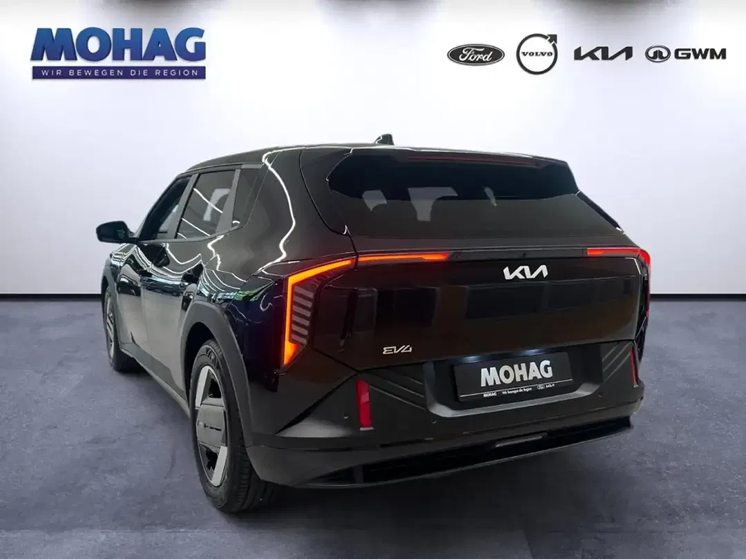 Kia EV4 - Thumbnail 4