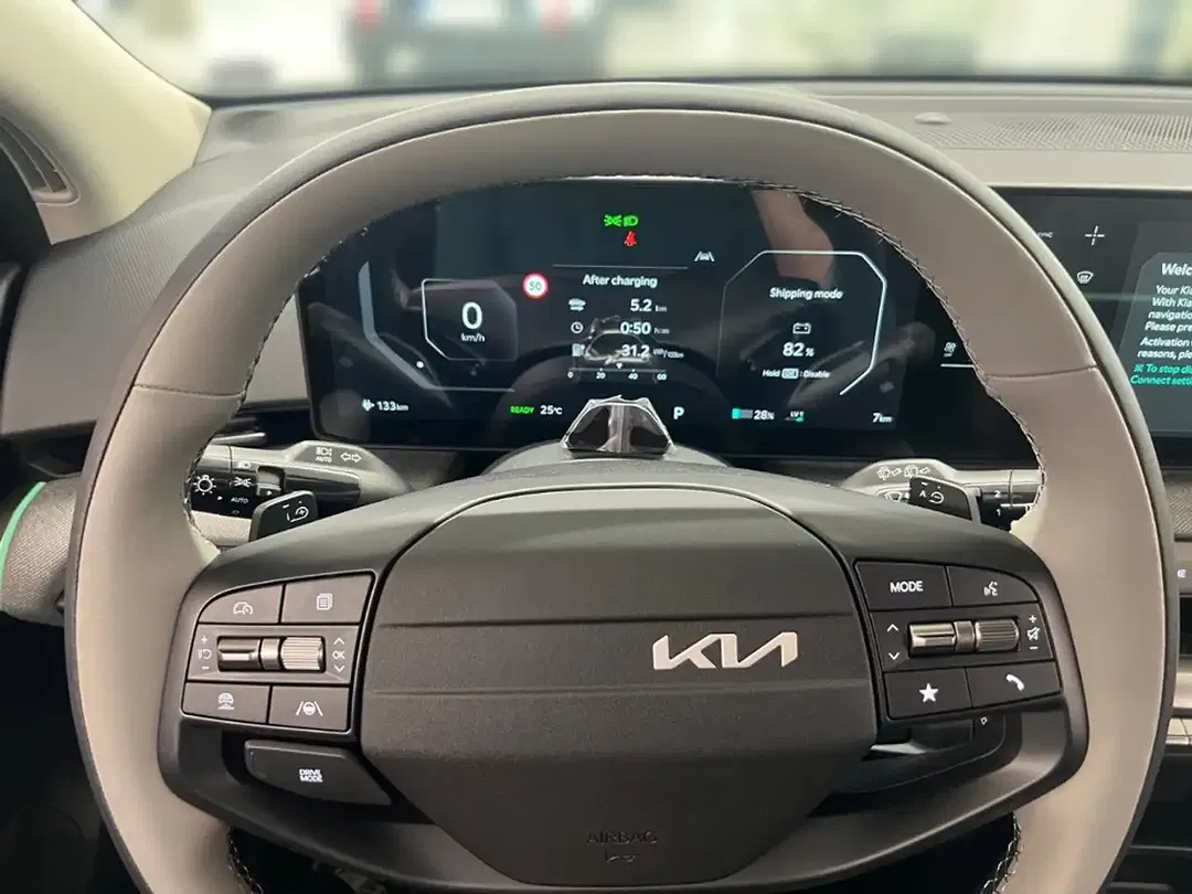 Kia EV4 - Thumbnail 8