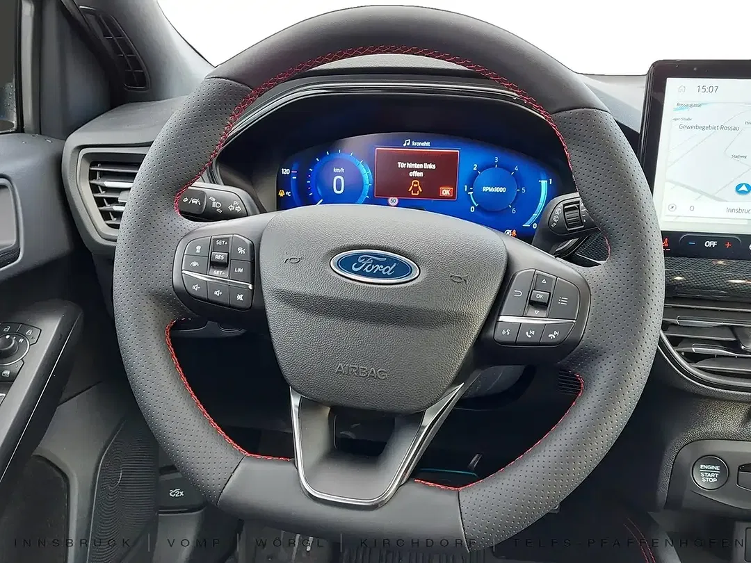 Ford Focus - Thumbnail 8