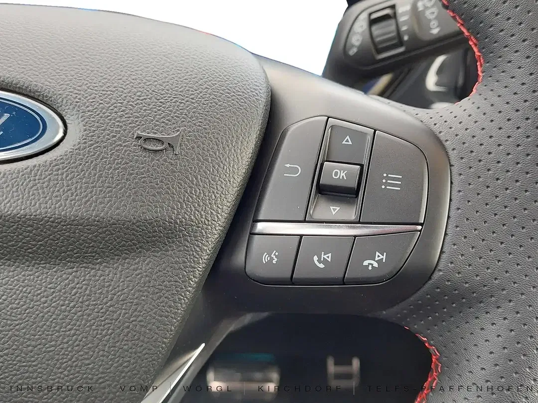 Ford Focus - Thumbnail 9