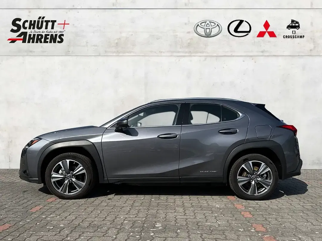 Lexus UX 300e - Thumbnail 3