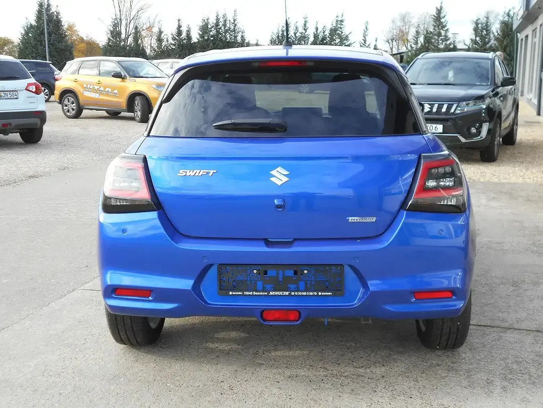 Suzuki Swift - Thumbnail 4