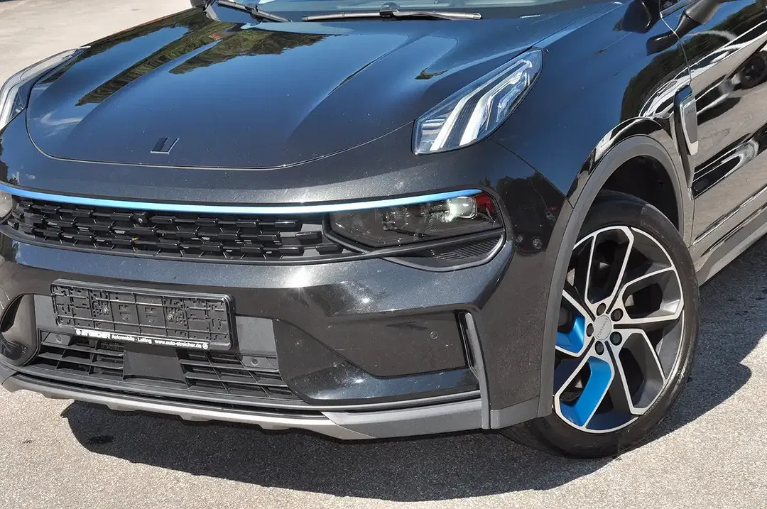 Lynk & Co 01 - Thumbnail 8
