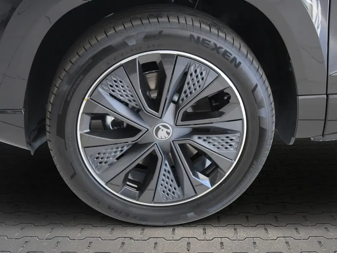 Skoda Karoq - Thumbnail 8