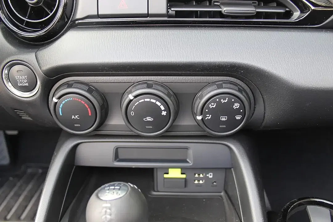 Mazda MX-5 - Thumbnail 10