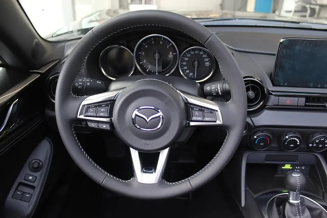 Mazda MX-5 - Thumbnail 12
