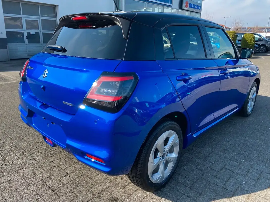 Suzuki Swift - Thumbnail 4