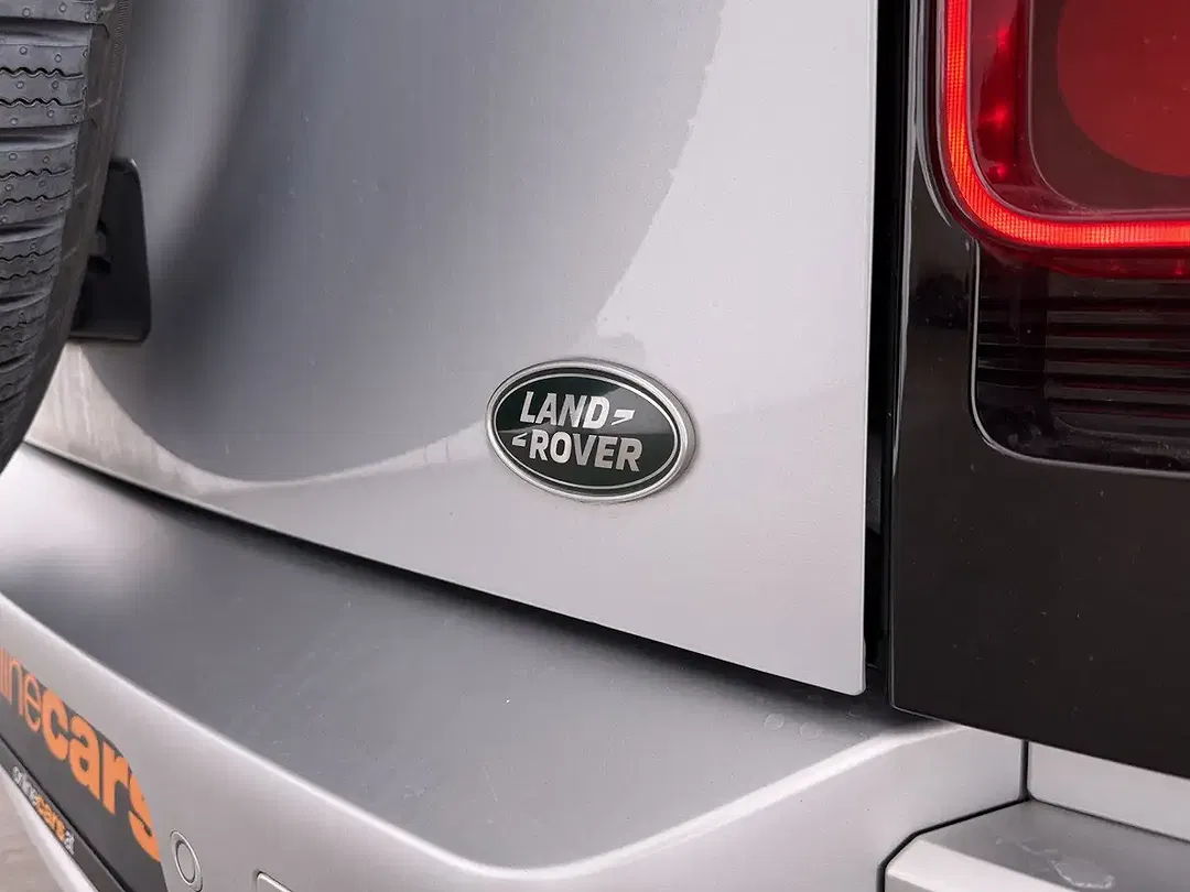 Land Rover Defender - Thumbnail 8