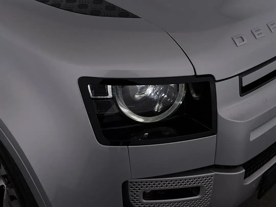 Land Rover Defender - Thumbnail 10