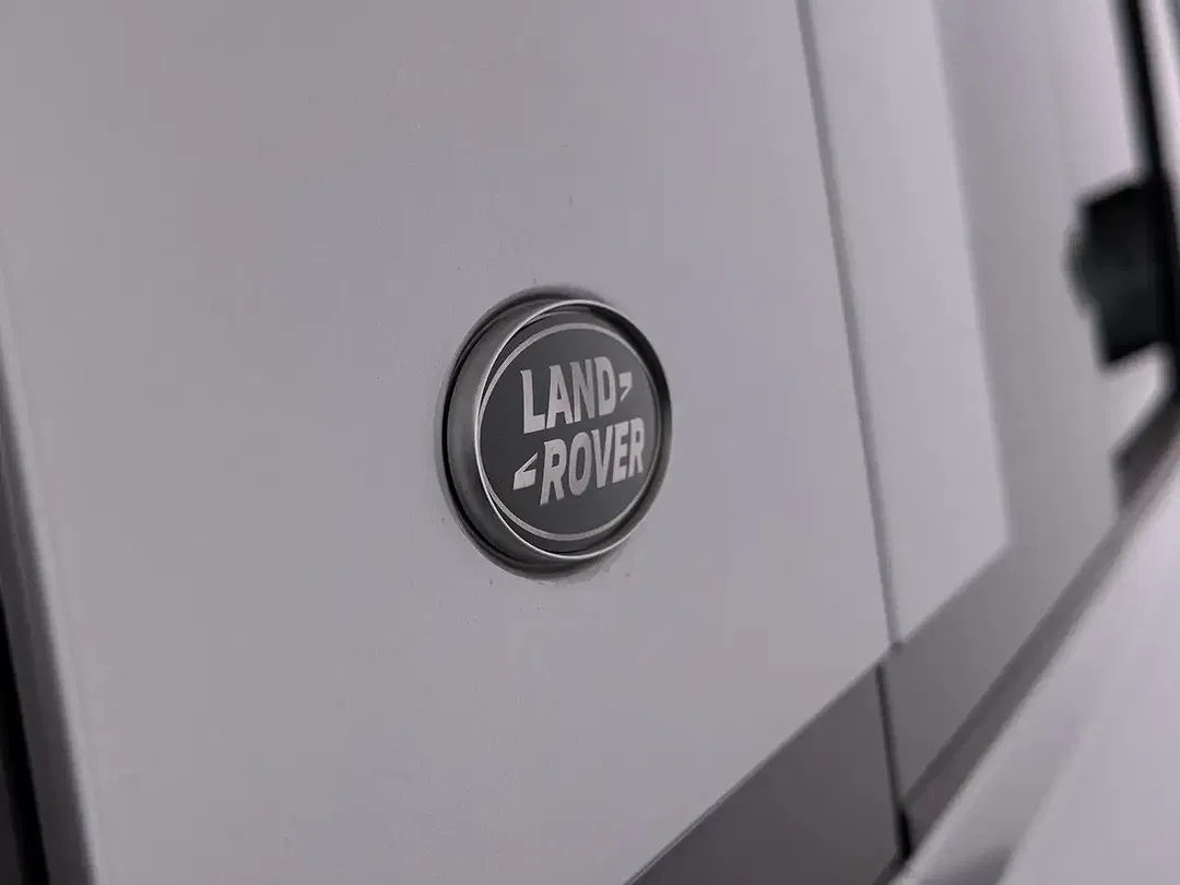 Land Rover Defender - Thumbnail 12