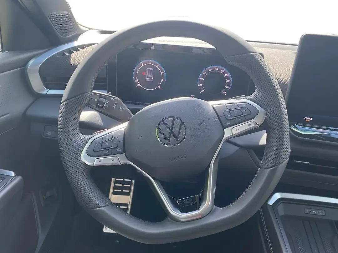 Volkswagen T-Roc - Thumbnail 12