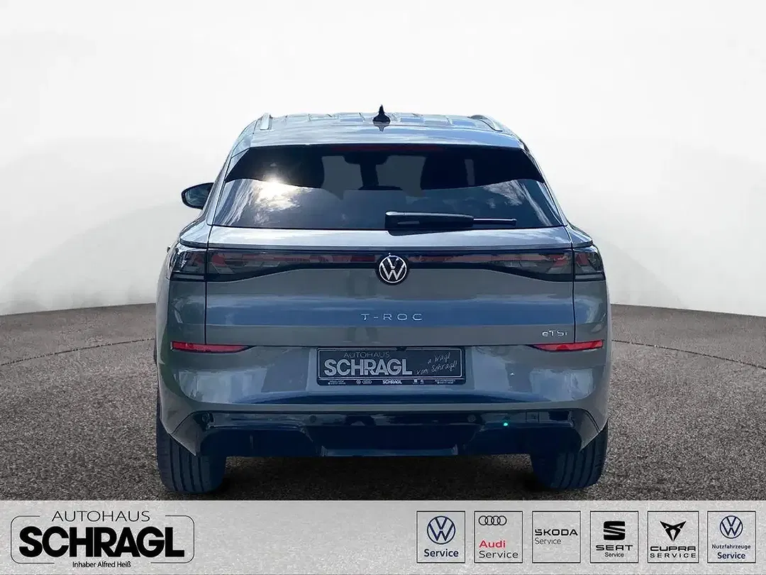 Volkswagen T-Roc - Thumbnail 4
