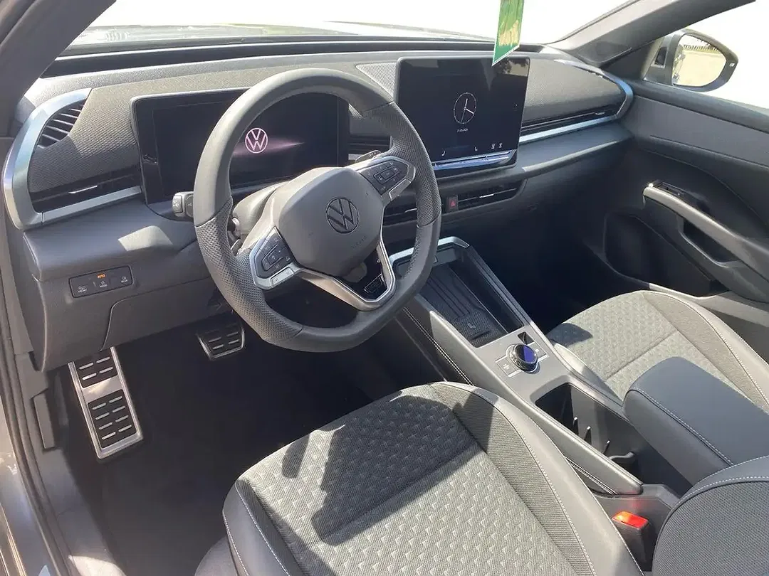 Volkswagen T-Roc - Thumbnail 9