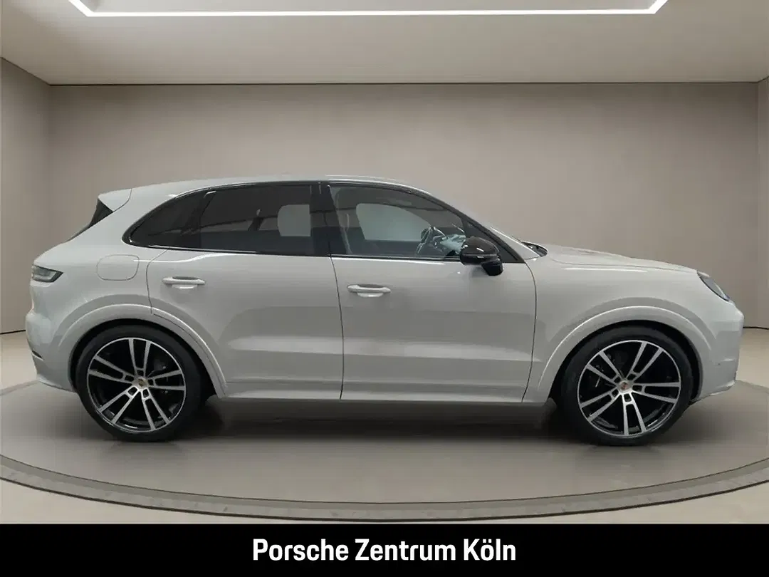 Porsche Cayenne - Thumbnail 6