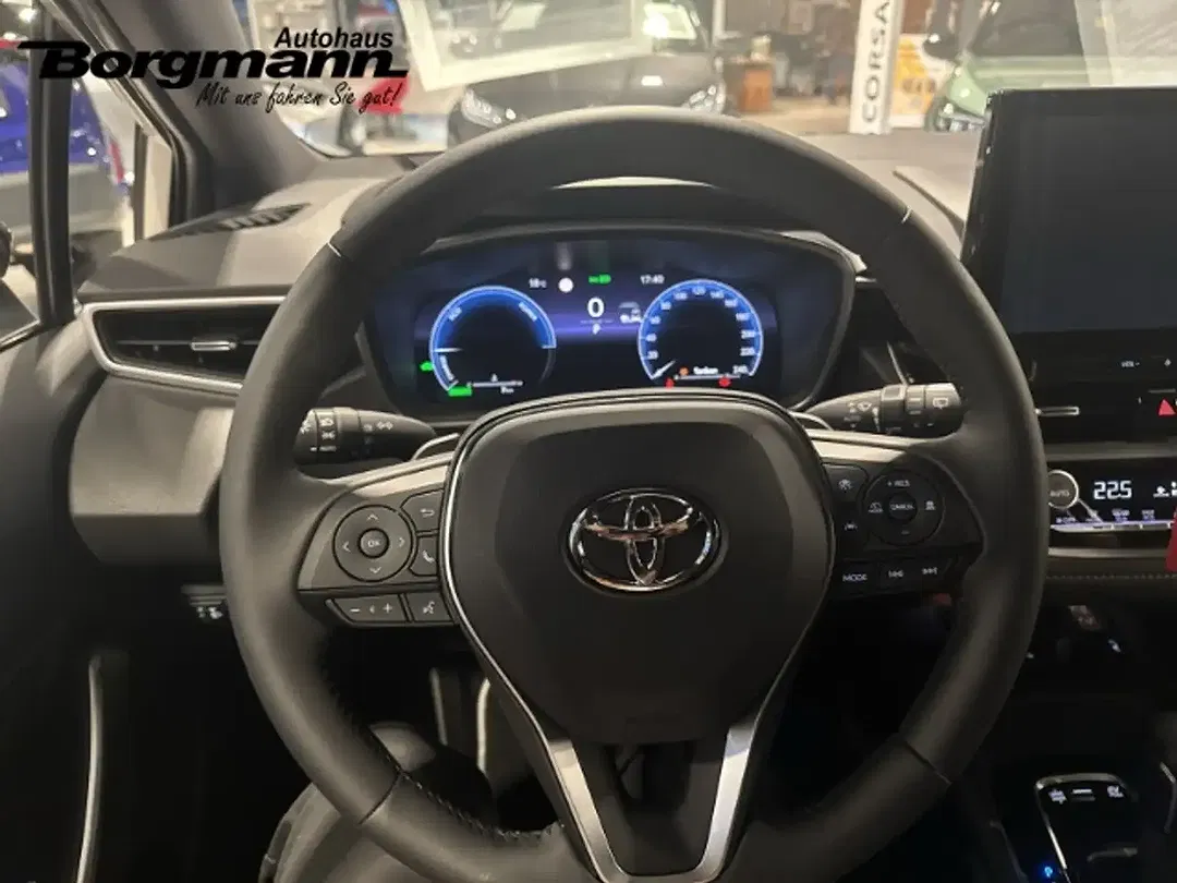 Toyota Corolla - Thumbnail 11