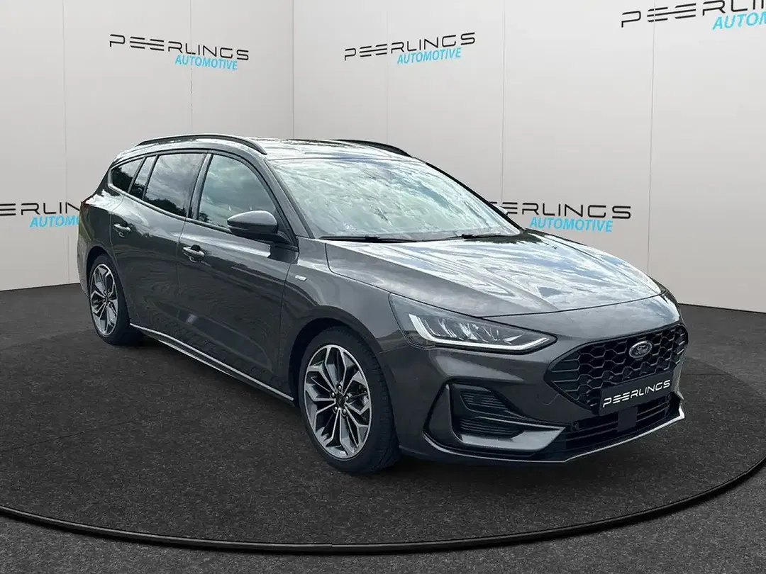 Ford Focus - Thumbnail 1