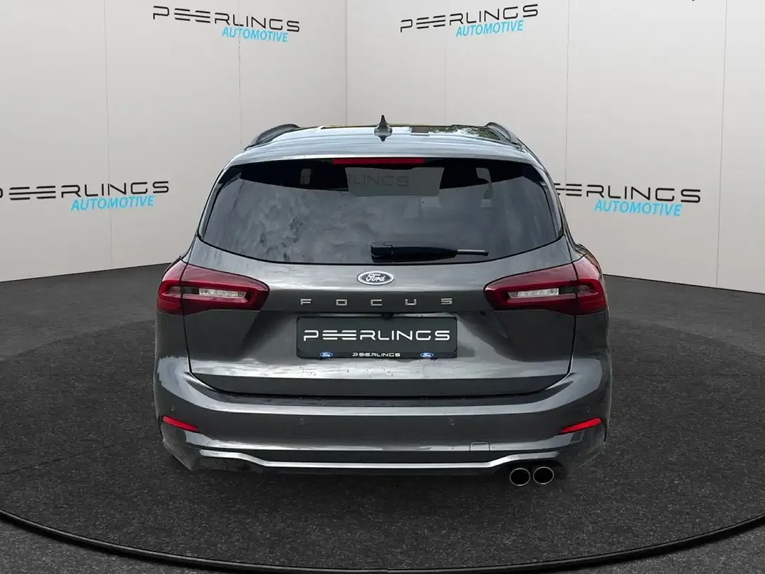 Ford Focus - Thumbnail 6