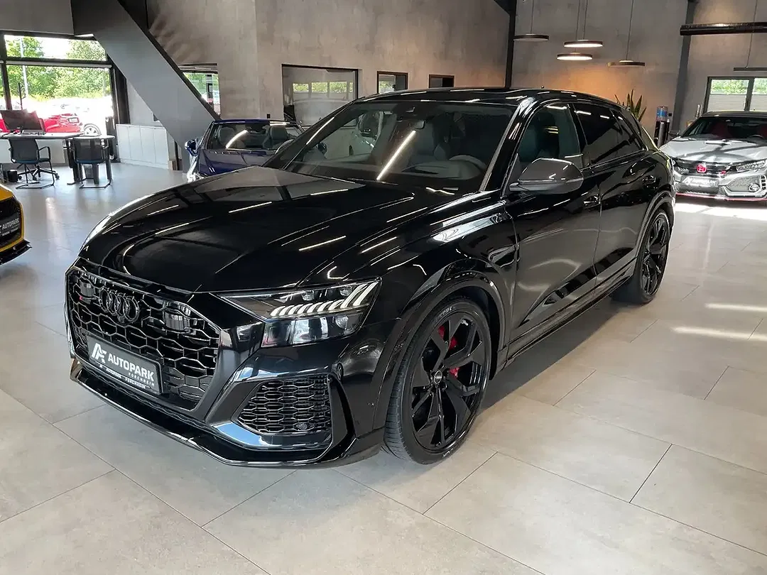 Audi RS Q8 - Thumbnail 1