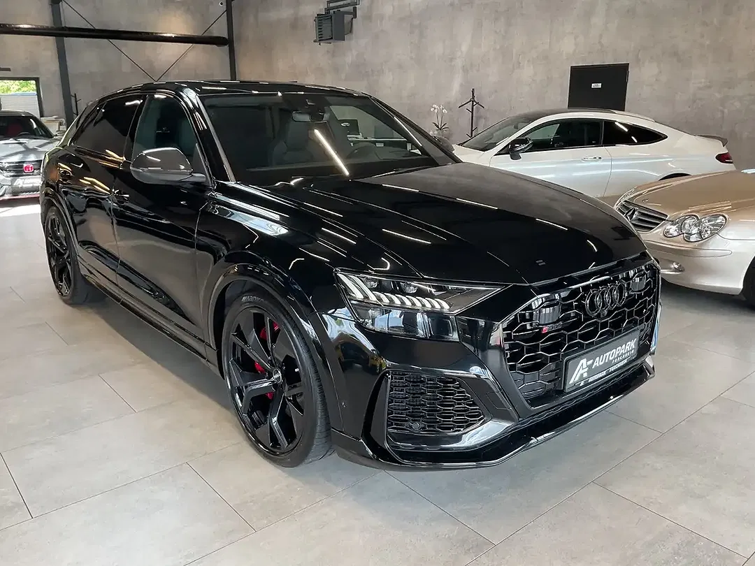 Audi RS Q8 - Thumbnail 2