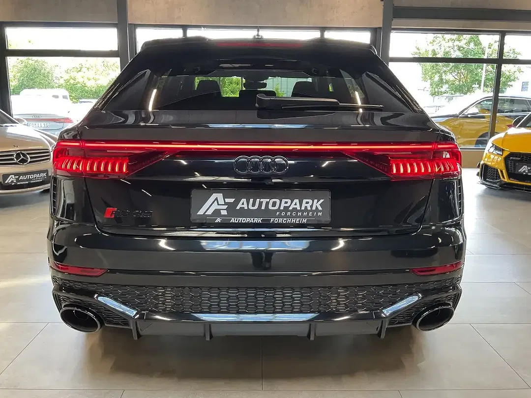 Audi RS Q8 - Thumbnail 5