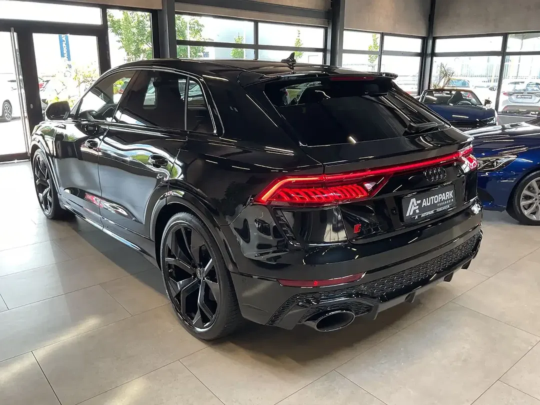 Audi RS Q8 - Thumbnail 6