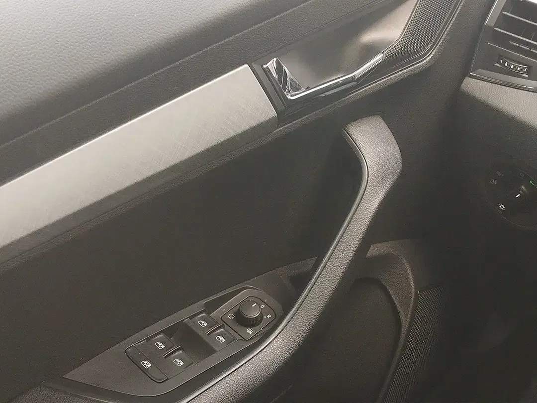 Skoda Karoq - Thumbnail 12