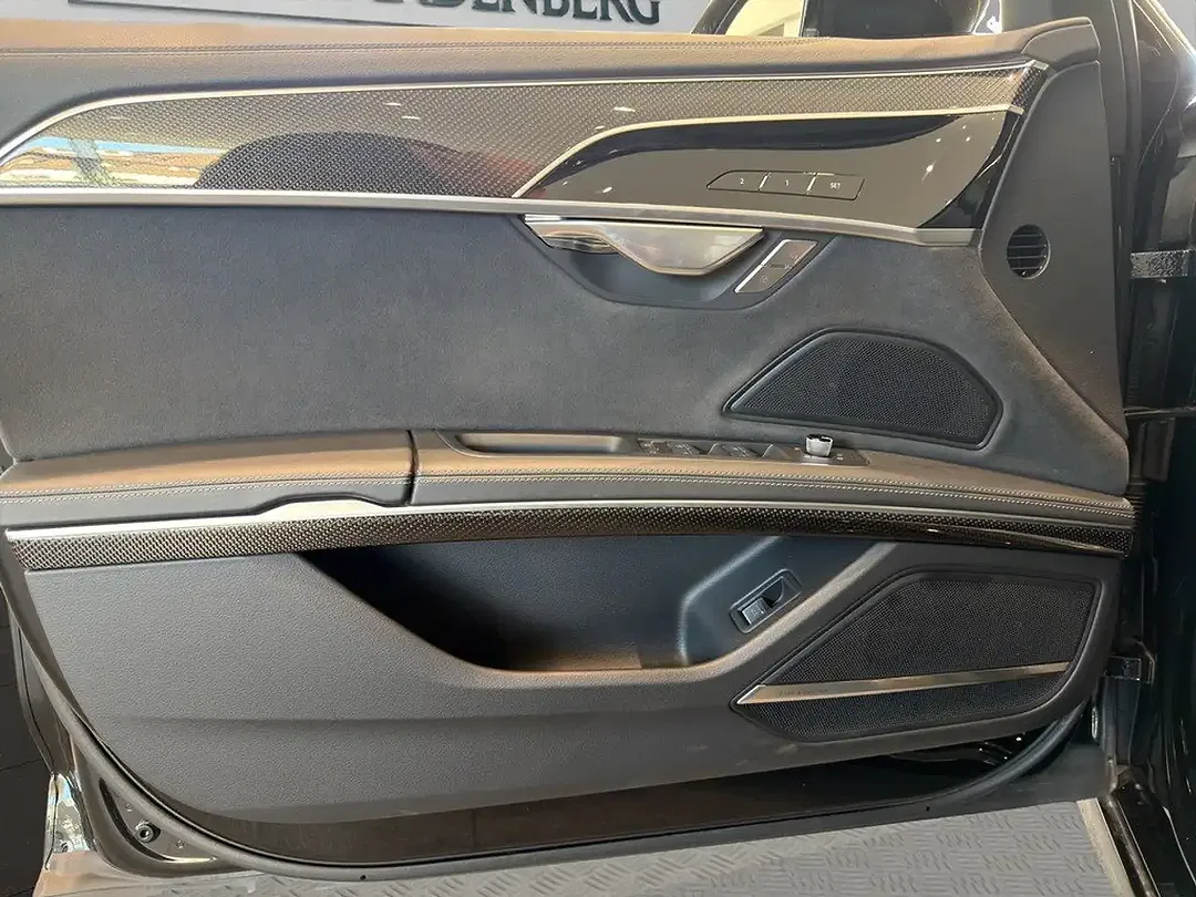 Audi S8 - Thumbnail 10