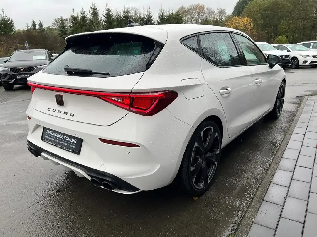 CUPRA Leon - Thumbnail 3