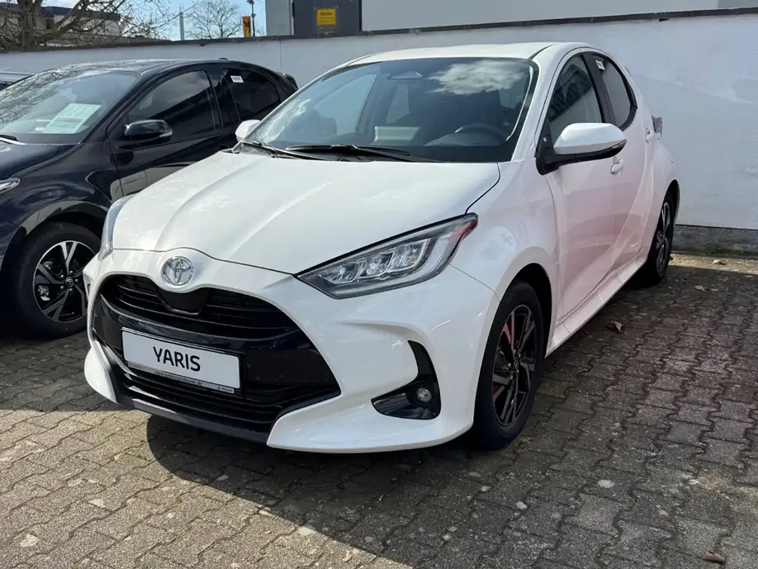 Toyota Yaris - Thumbnail 1