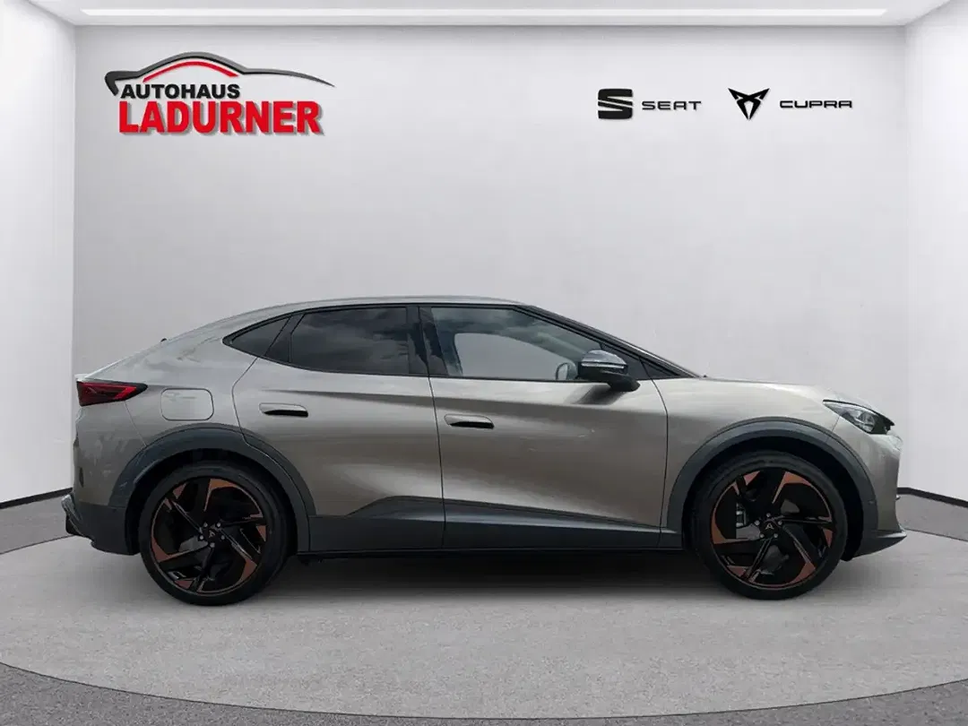CUPRA Tavascan - Thumbnail 5