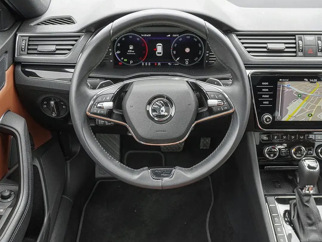 Skoda Superb - Thumbnail 12