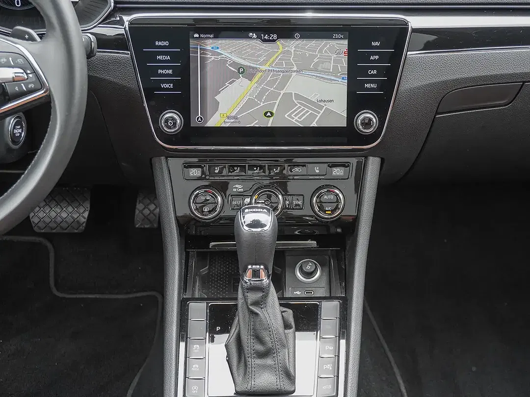 Skoda Superb - Thumbnail 13