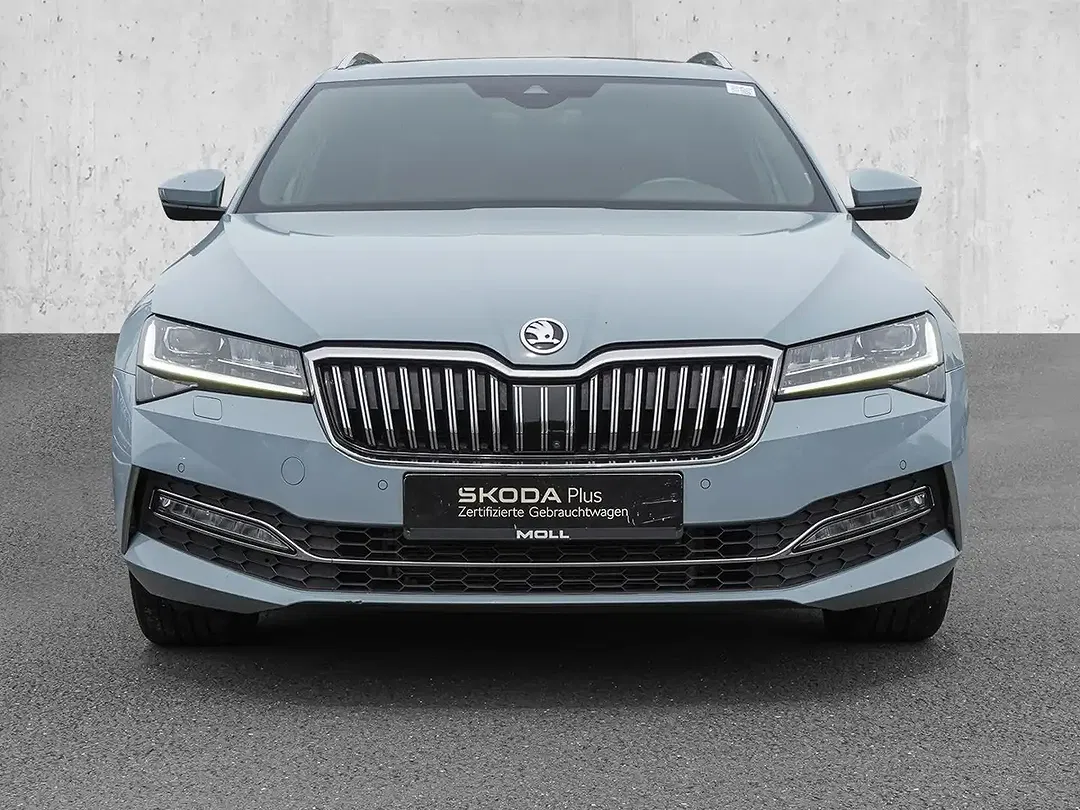 Skoda Superb - Thumbnail 3