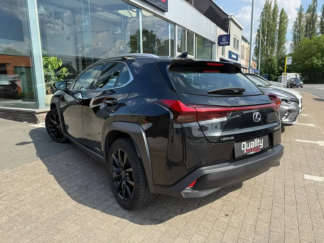 Lexus UX 250h - Thumbnail 10