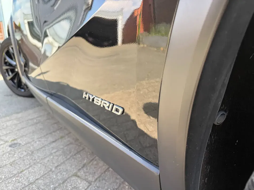 Lexus UX 250h - Thumbnail 14