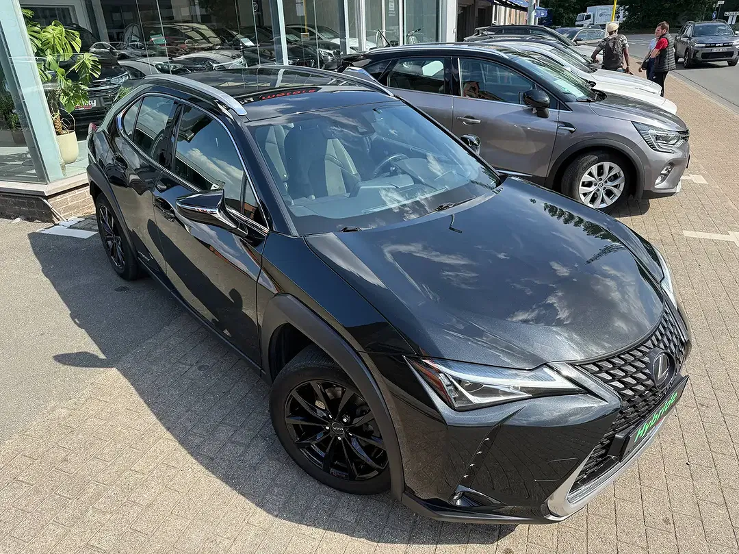 Lexus UX 250h - Thumbnail 4