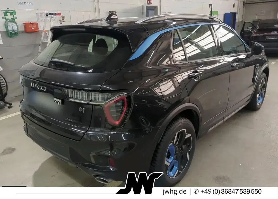 Lynk & Co 01 - Thumbnail 2