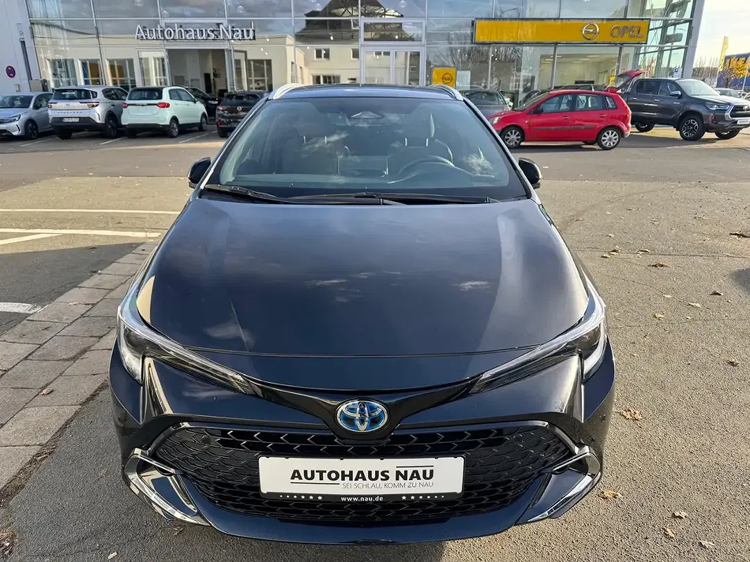 Toyota Corolla - Thumbnail 3