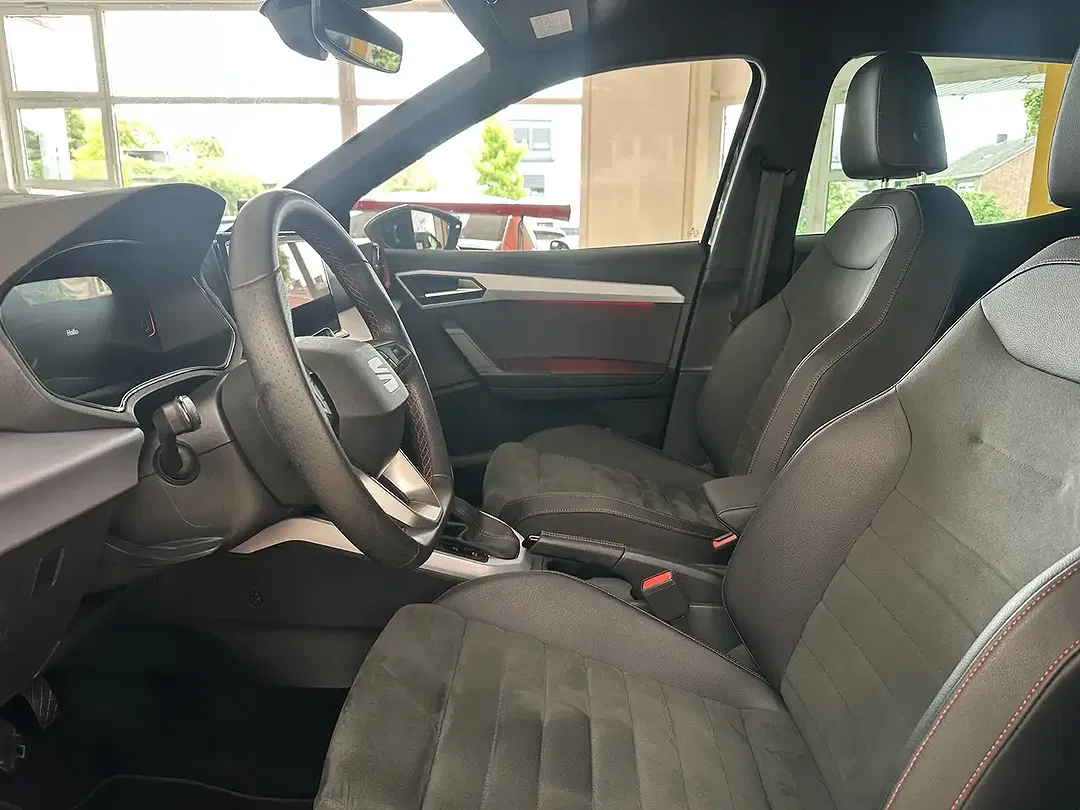 SEAT Arona - Thumbnail 10