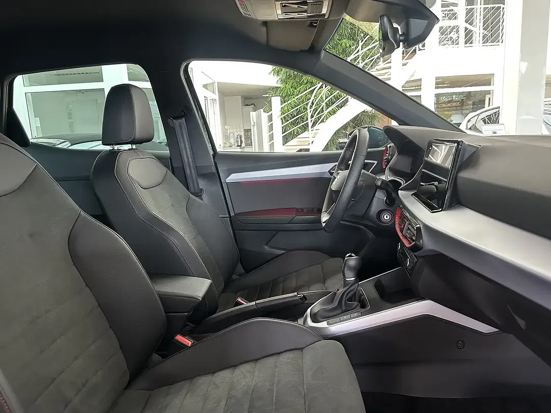 SEAT Arona - Thumbnail 14