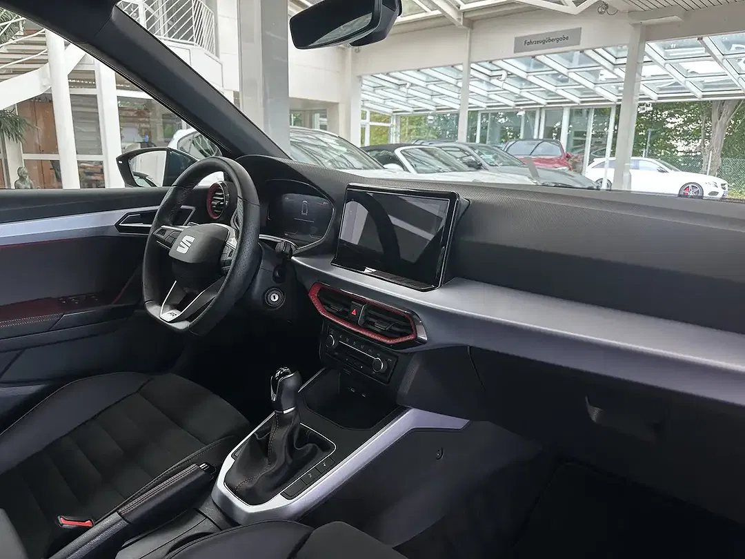 SEAT Arona - Thumbnail 15