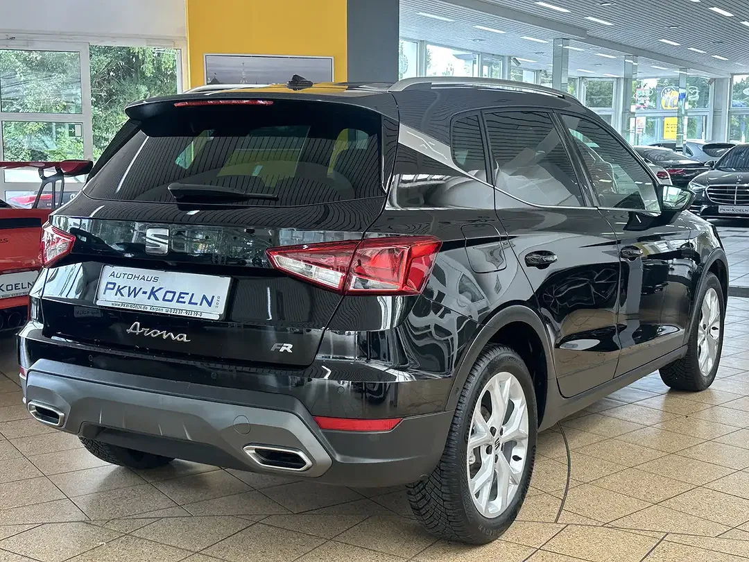 SEAT Arona - Thumbnail 3